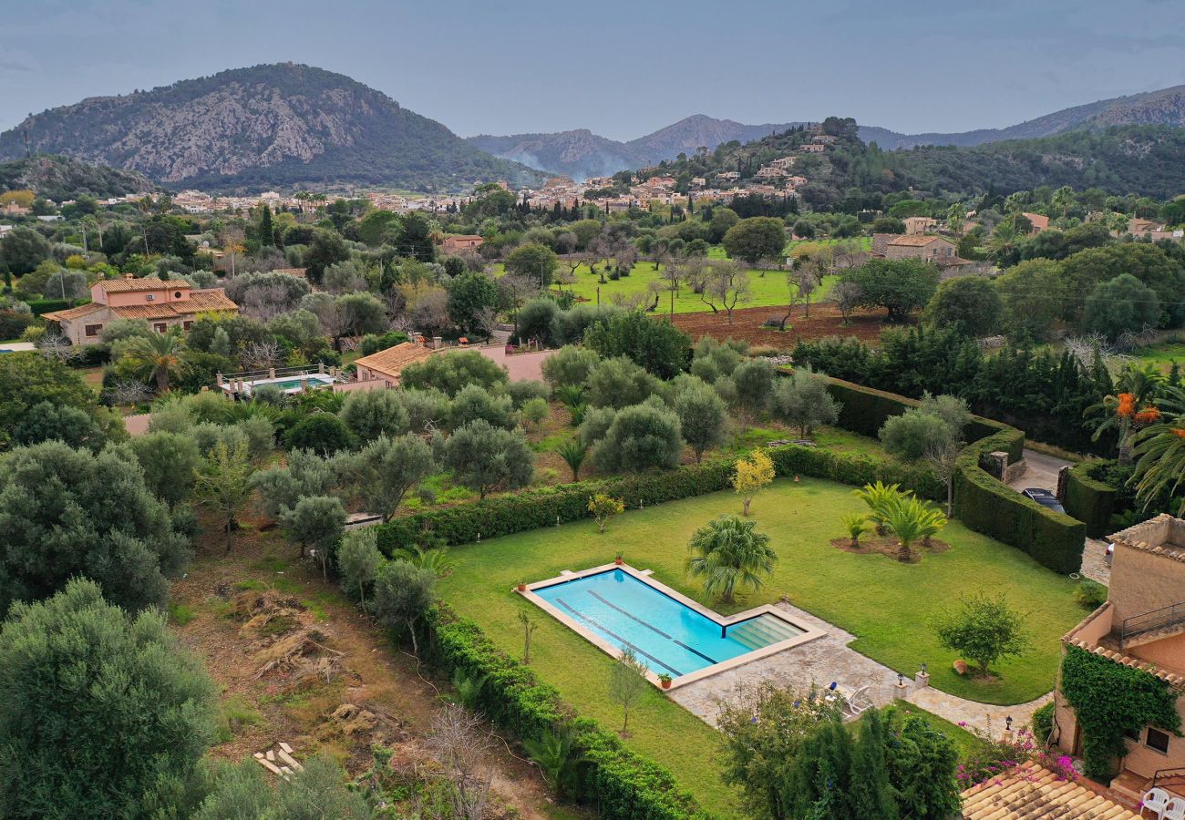 Villa en Pollensa - SOLIVELLAS. Villa cerca de Pollensa con fabuloso jardín