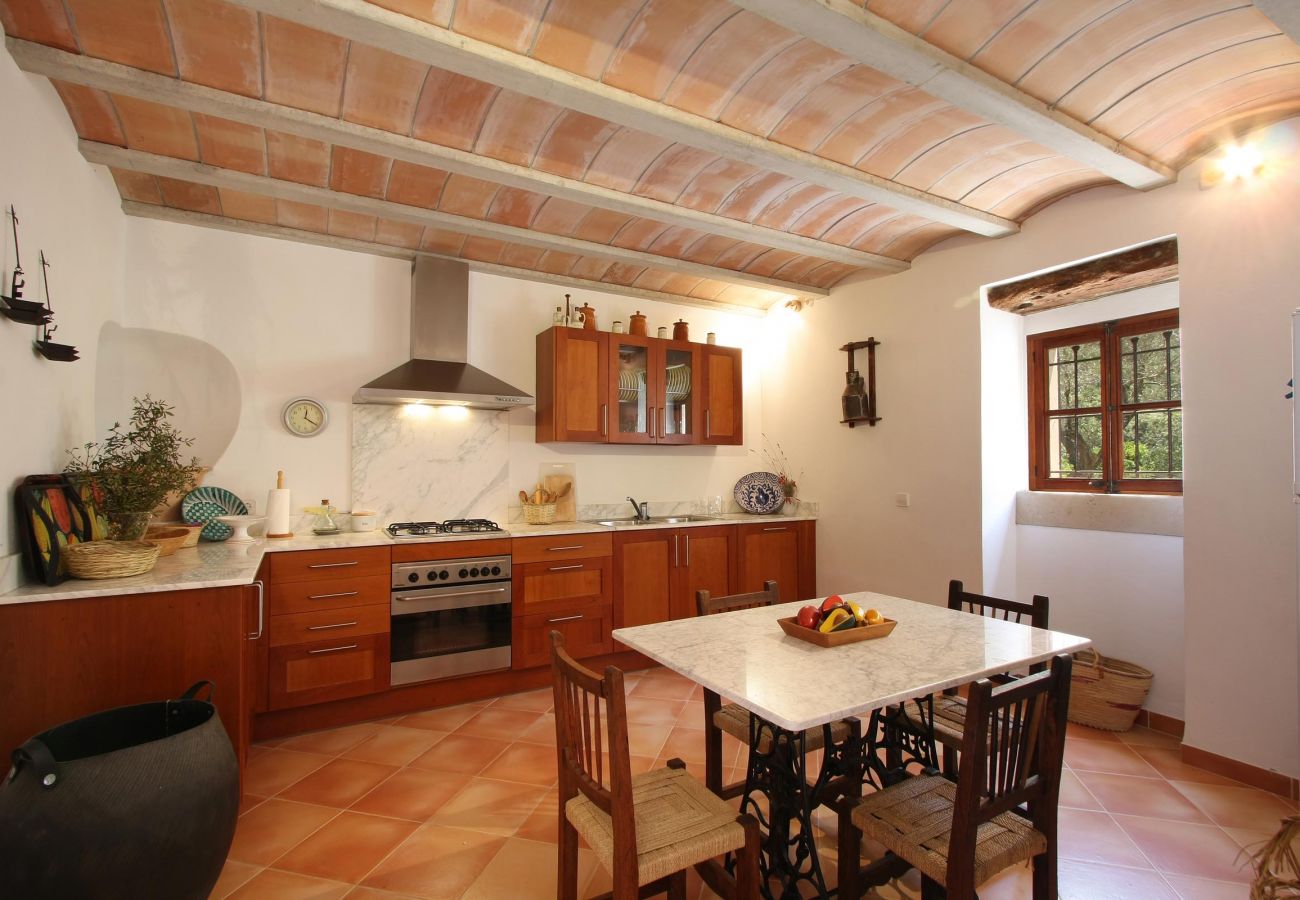 Villa in Pollensa - PASCOL. Villa over 250 years old in a breathtaking setting