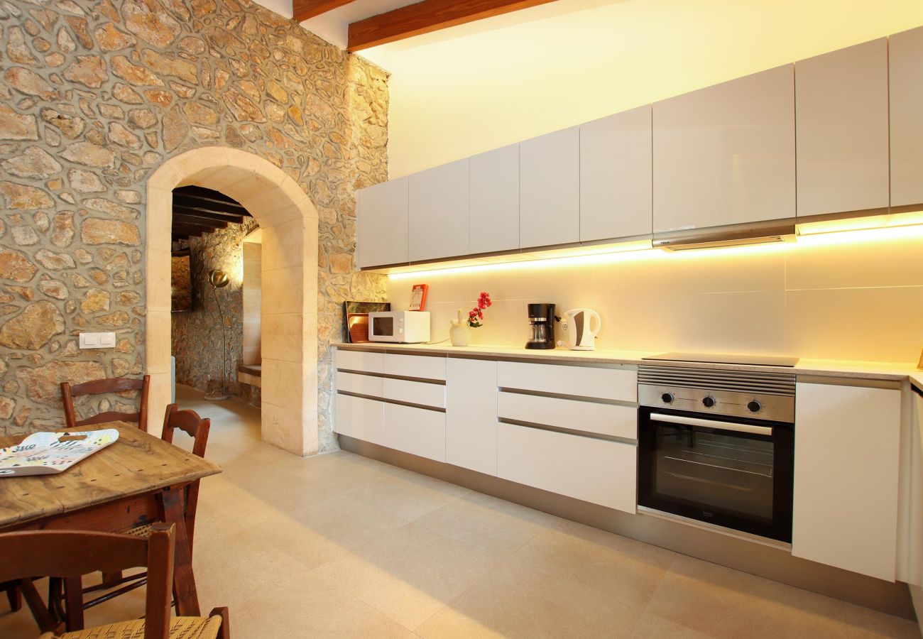 Villa in Pollensa - ALORDES. Tradition and views next to Pollensa