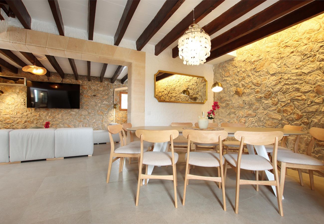 Villa in Pollensa - ALORDES. Tradition and views next to Pollensa