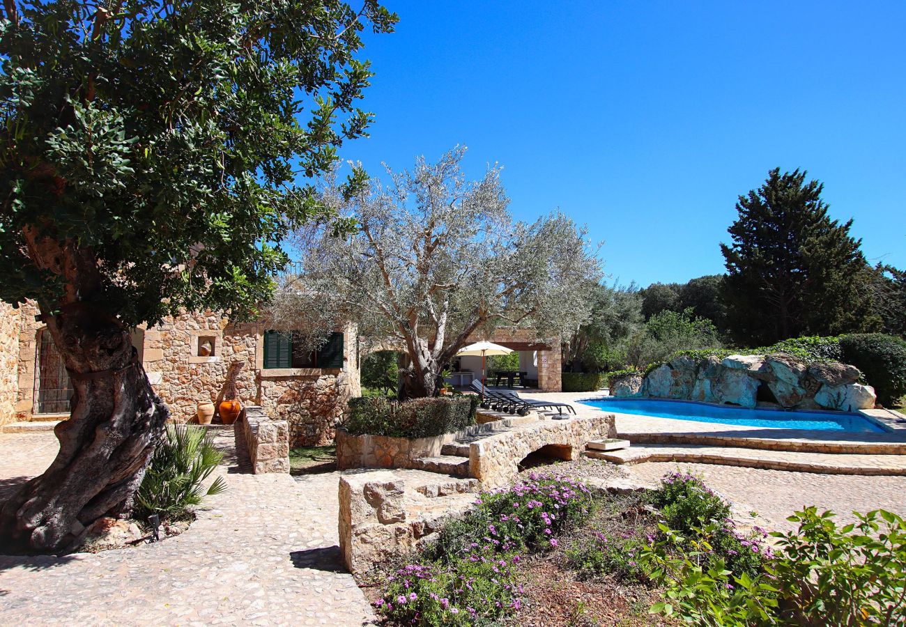 Villa in Pollensa - BENNASSAR. Tradition and taste hand in hand