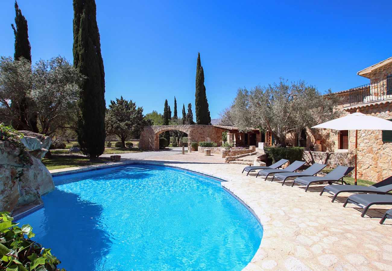 Villa in Pollensa - BENNASSAR. Tradition and taste hand in hand