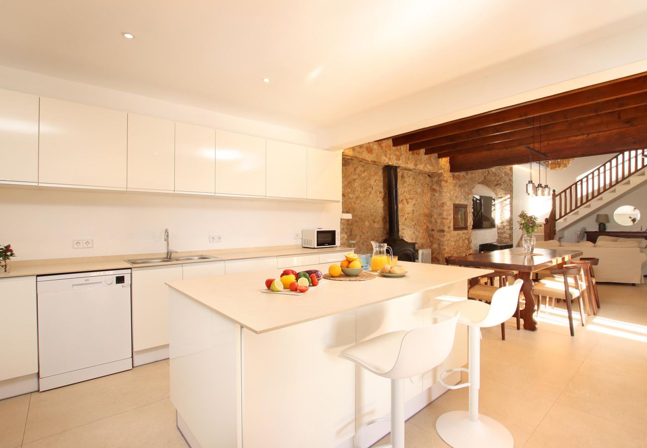 Villa in Pollensa - BENNASSAR. Tradition and taste hand in hand