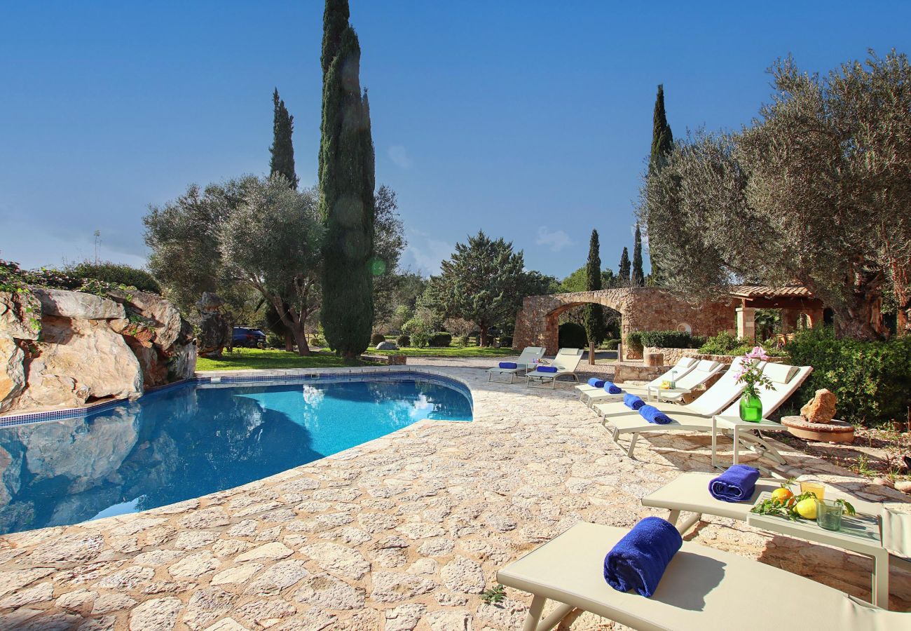 Villa in Pollensa - BENNASSAR. Tradition and taste hand in hand