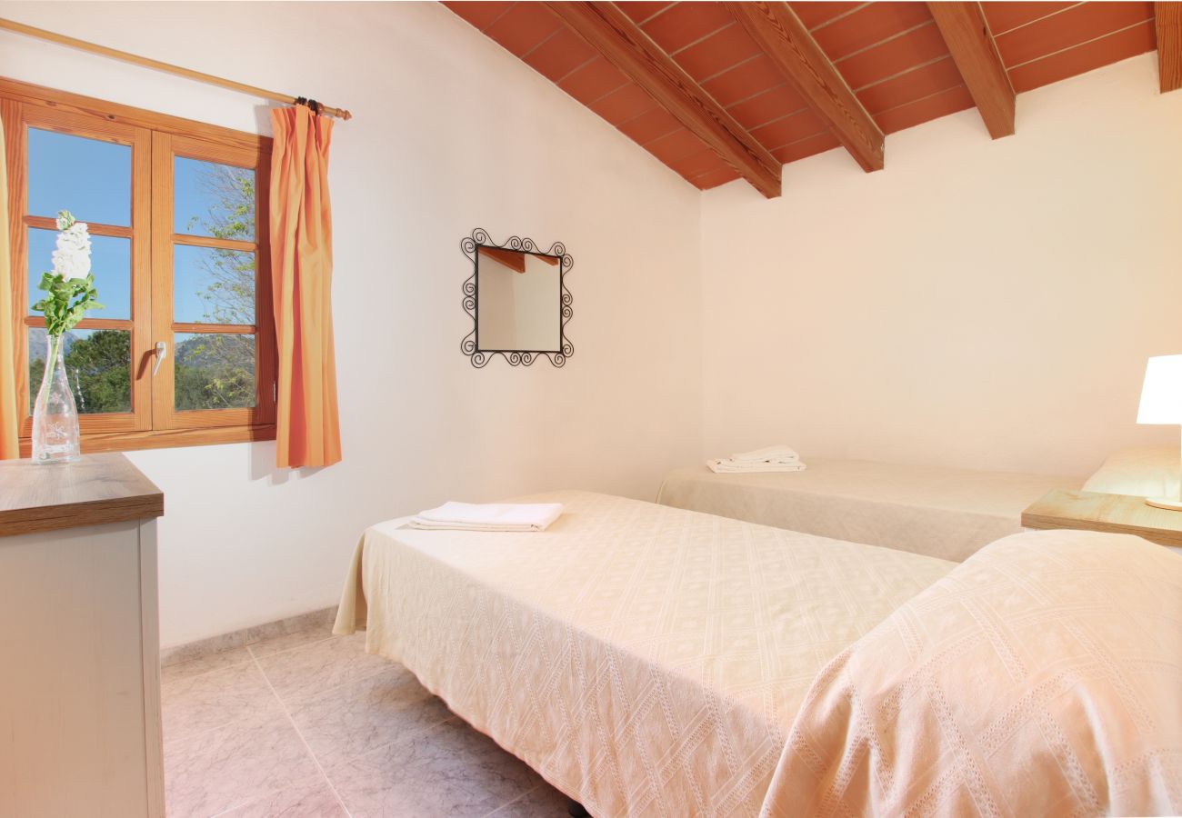 Villa in Pollensa - LLORENS (IVANA).  5 bedroom villa to enjoy with family and friends