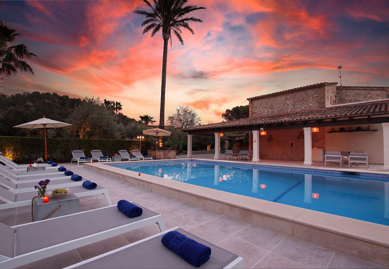 Villa in Pollensa - PAPA. Impressive large villa in the country close to Cala San Vicente