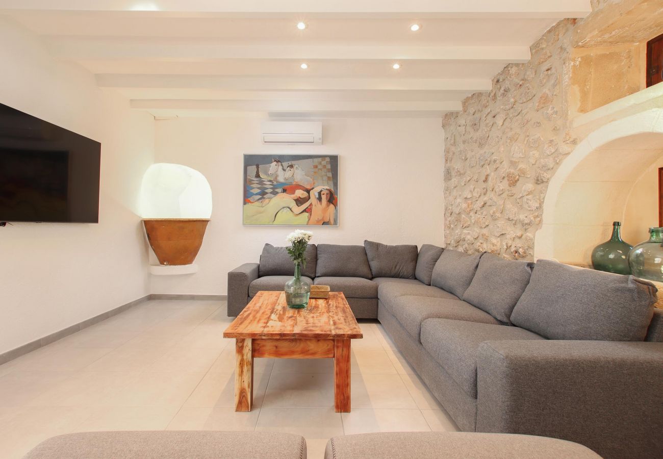 Villa in Pollensa - PAPA. Impressive large villa in the country close to Cala San Vicente