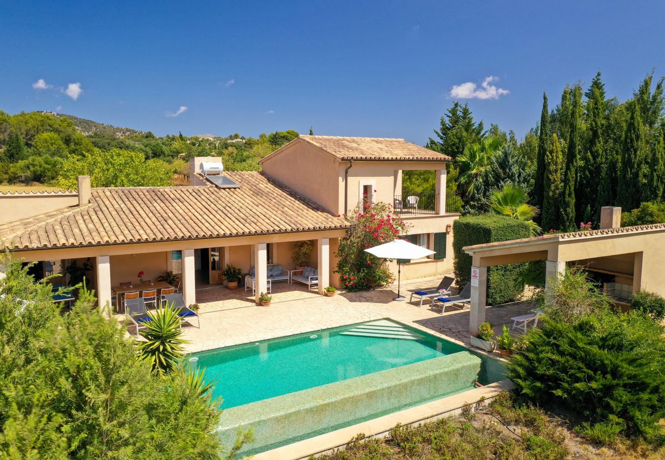 Villa in Pollensa - MARES. Stunning villa. A great choice