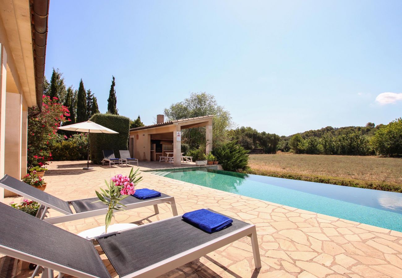 Villa in Pollensa - MARES. Stunning villa. A great choice