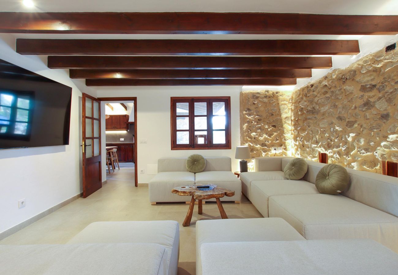 Villa in Pollensa - SOU.   6-Bedroom Mallorca Oasis. Superb in every way