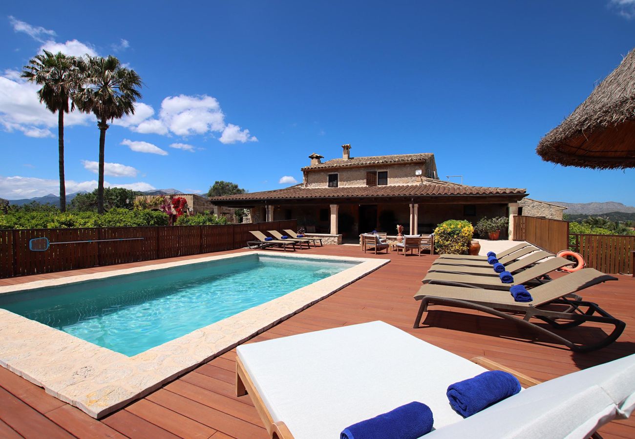 Villa in Alcudia - SOU.   6-Bedroom Mallorca Oasis. Superb in every way