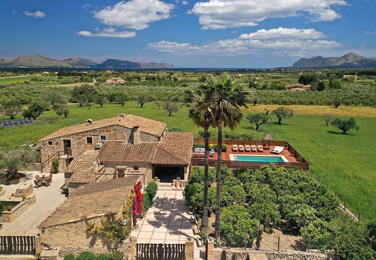 Villa in Alcudia - SOU.   6-Bedroom Mallorca Oasis. Superb in every way