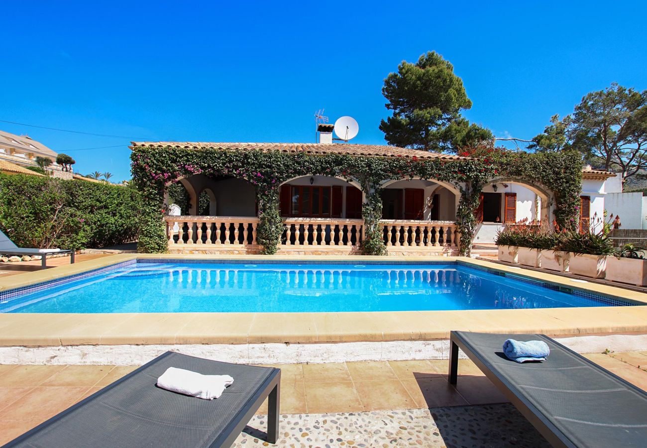 Villa in Cala Sant Vicenç - ODILE. Nice house in Cala San Vicente, on walking distance to the beach