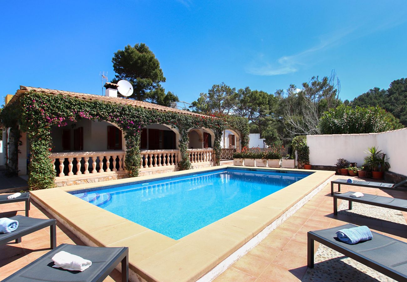 Villa in Cala Sant Vicenç - ODILE. Nice house in Cala San Vicente, on walking distance to the beach