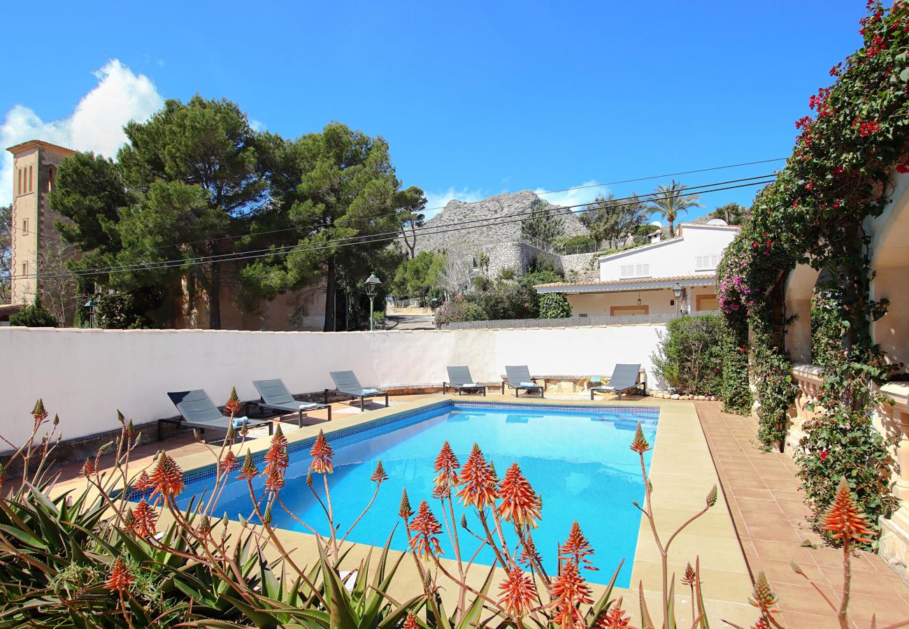 Villa in Cala Sant Vicenç - ODILE. Nice house in Cala San Vicente, on walking distance to the beach