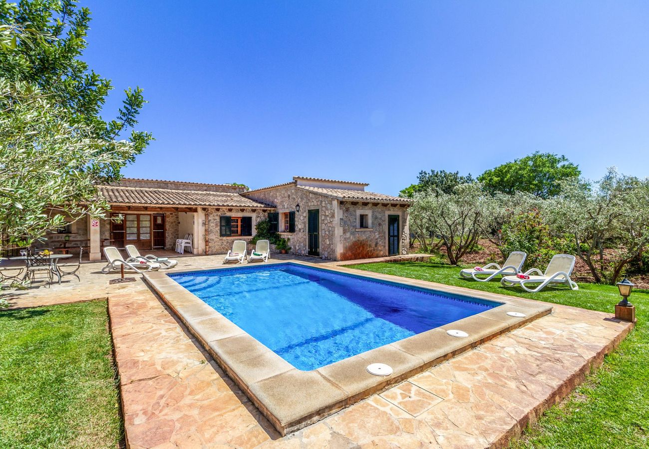 Villa in Pollensa - OLIVERES. Peaceful location close to Pollensa